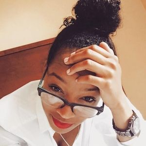 Meet your Posher, Demetria